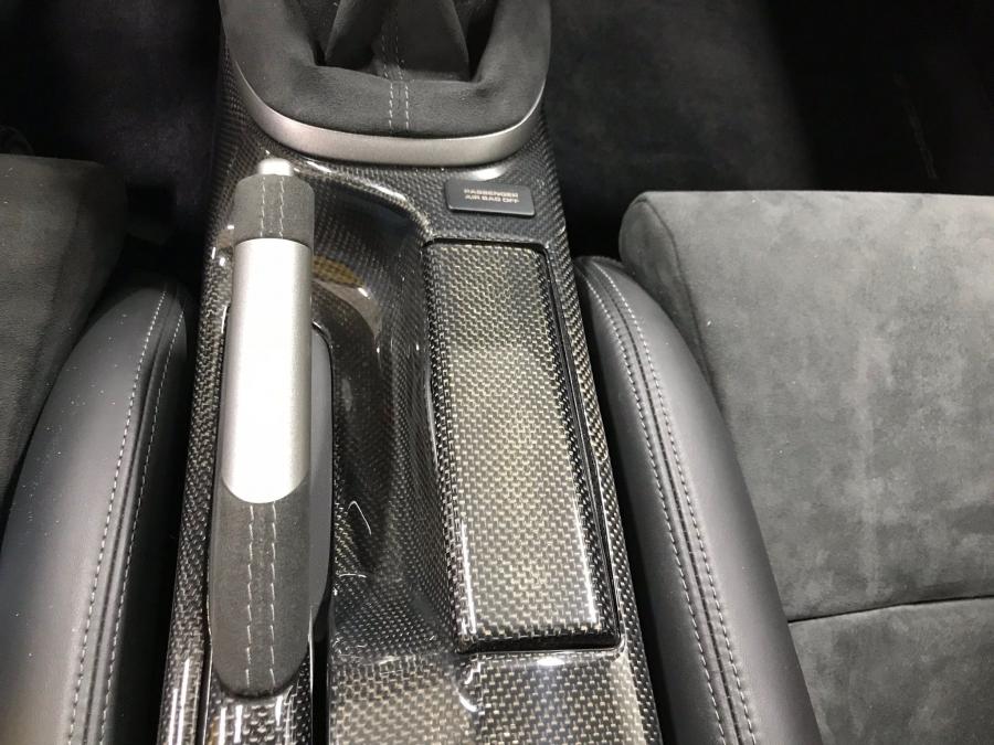 Детали интерьера Porsche 911 GT2 (997) 2008 года  (NA) (фото 60 из 107)